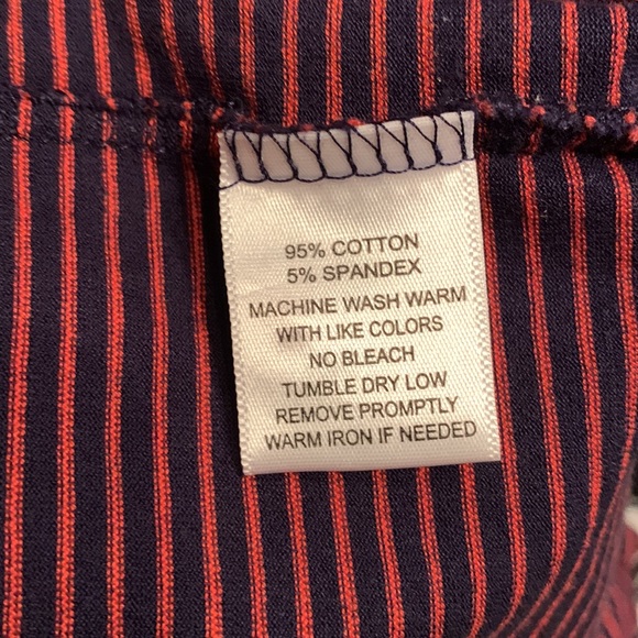 Untuckit Shirt - Picture 4 of 4